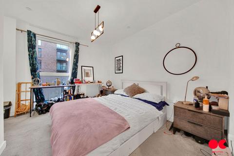 3 bedroom flat for sale, Thunderer Street, Upton Park E13