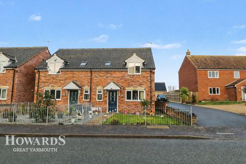 undefined, Main Road, Filby