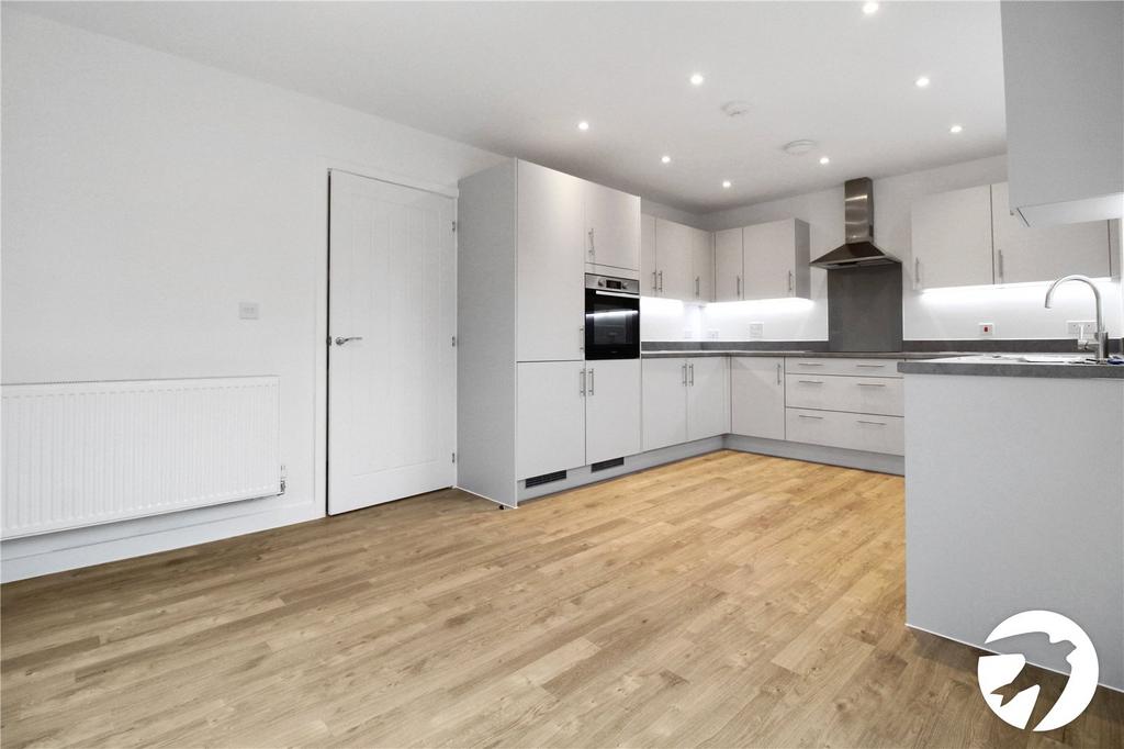 Kitchen / Dining