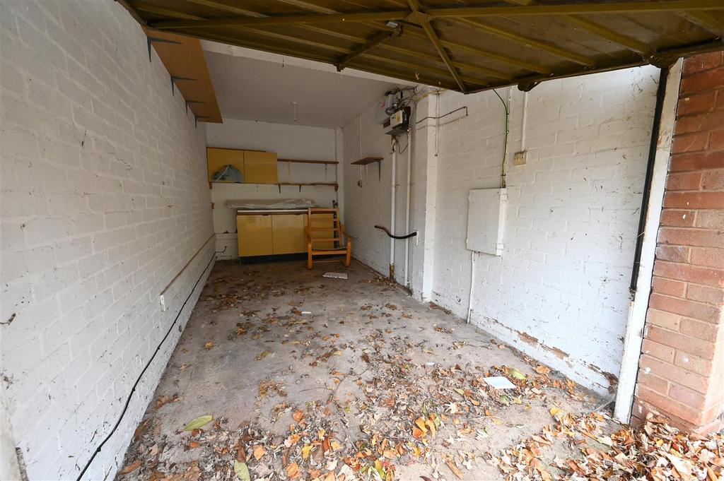 Garage.JPG