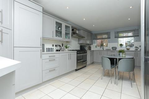 5 bedroom detached house for sale, Sweet Bay Crescent, Ashford, Kent, TN23