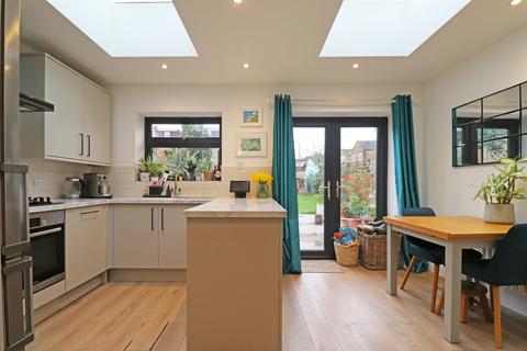 3 bedroom end of terrace house for sale, Fashoda Road, Bromley BR2