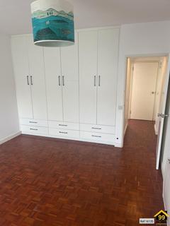 2 bedroom flat for sale, Herons Lea, London, N6