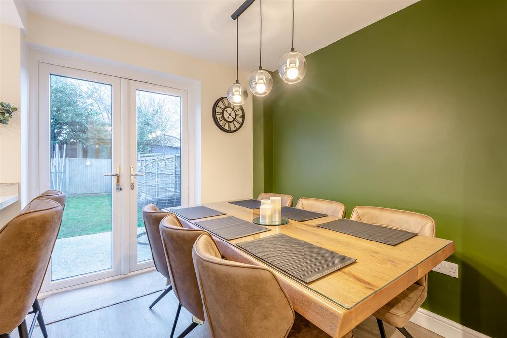 Kitchen/Dining Area