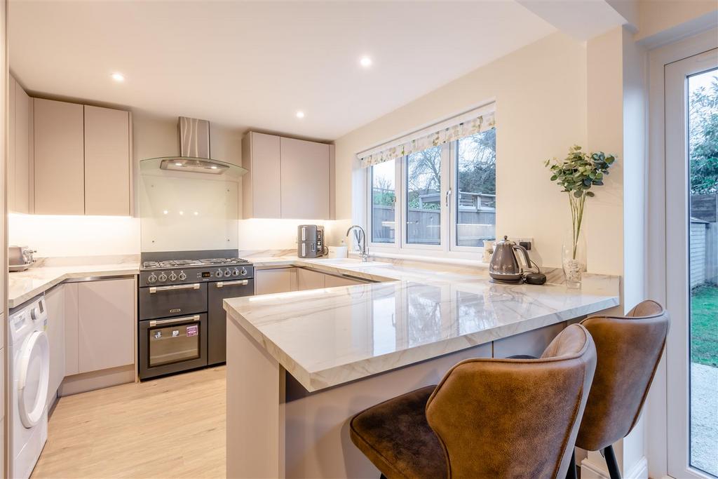 Kitchen/Dining Area