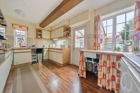 undefined, Kings Sutton,  Banbury,  Oxfordshire,  OX17