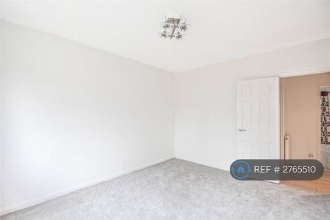 1 bedroom flat to rent, Embassy Court, Harrow, HA3