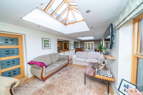4 bedroom detached house for sale, Pool View, Walsall WS6