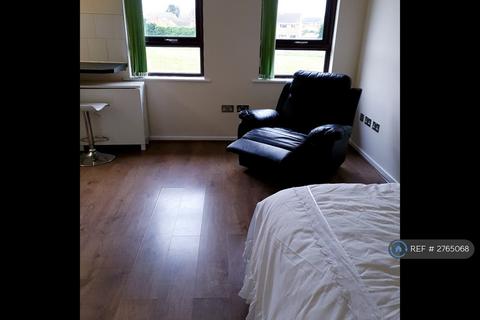 Studio to rent, Honeysuckle Drive, Liverpool L9, L9