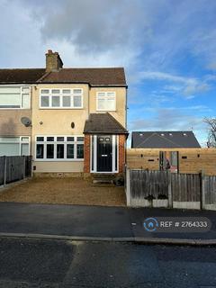 3 bedroom end of terrace house to rent, Benets Road, Hornchurch, RM11