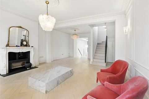 undefined, Westbridge Road, London, SW11