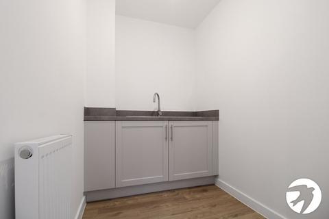 3 bedroom detached house to rent, Ragstone Avenue, Alkerden, Ebbsfleet Valley, Swanscombe, DA10