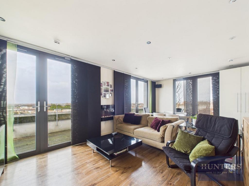 Kitchen / Living Area