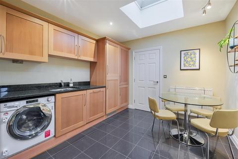 2 bedroom apartment for sale, Copthill Lane, Kingswood