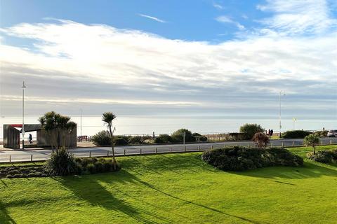 2 bedroom flat for sale, St Kitts, West Parade, Bexhill on Sea