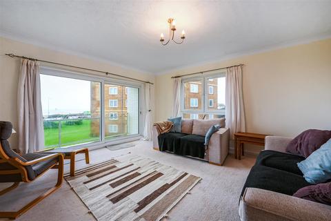 2 bedroom flat for sale, St Kitts, West Parade, Bexhill on Sea