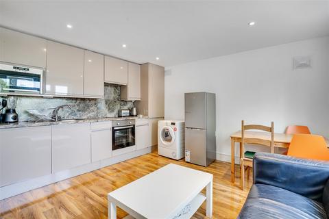 1 bedroom flat for sale, Park Road, London, W4