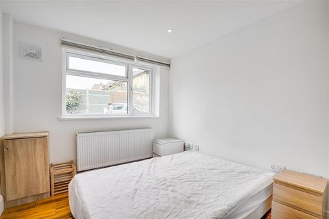 1 bedroom flat for sale, Park Road, London, W4