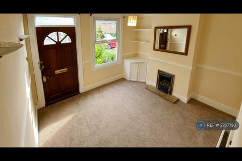 2 bedroom terraced house to rent, Oxford Road, Wokingham, RG41