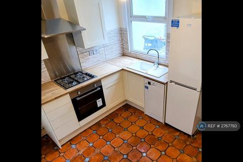 2 bedroom terraced house to rent, Oxford Road, Wokingham, RG41