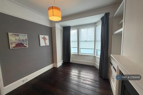 2 bedroom terraced house to rent, Barrowell Green, London, N21
