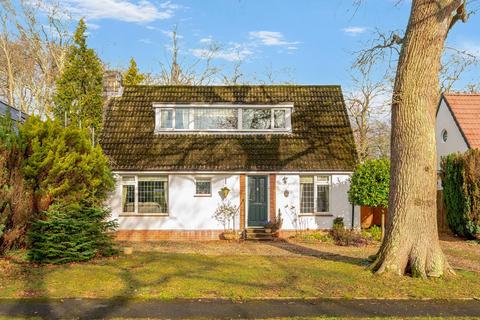 3 bedroom detached house for sale, Woodlands Close, Hiltingbury, Chandler's Ford