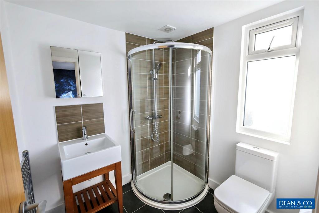 Bedroom one en suite