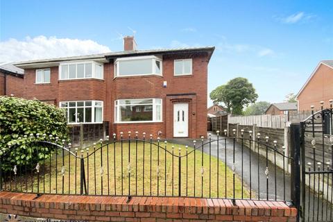3 bedroom semi-detached house to rent, Cumberland Avenue, Greater Manchester OL10