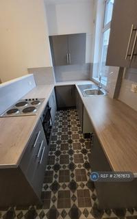 2 bedroom terraced house to rent, Holtby Street, Manchester, M9