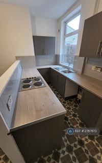 2 bedroom terraced house to rent, Holtby Street, Manchester, M9