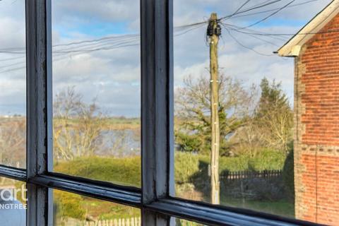 3 bedroom semi-detached house for sale, Beckford Road, Mistley, Manningtree, Essex