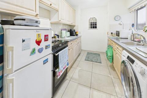 2 bedroom maisonette for sale, Ashdown Drive, Crawley RH10