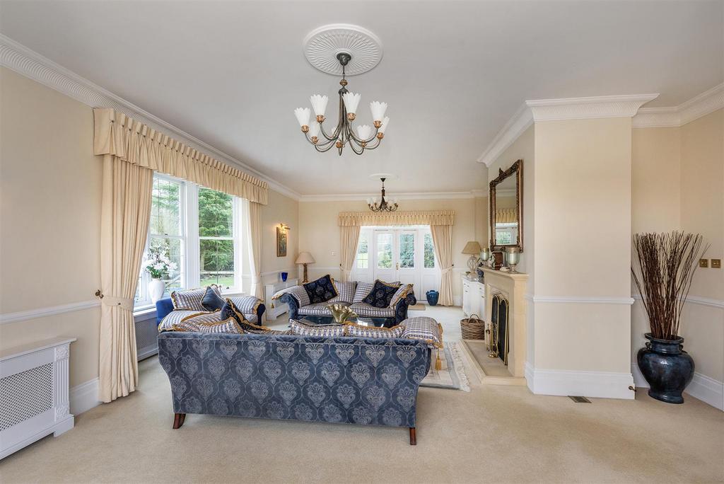 4 Manor Rd TN15 6 AQ 012.jpg