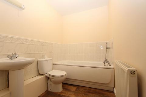 2 bedroom flat to rent, Ilford, IG1