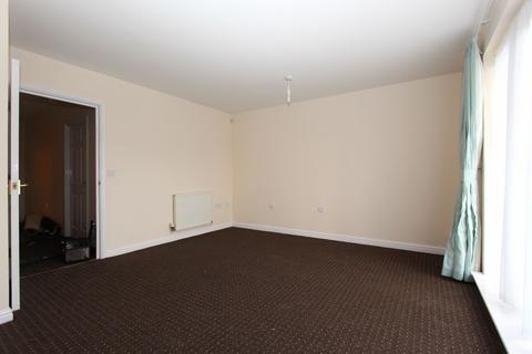2 bedroom flat to rent, Ilford, IG1
