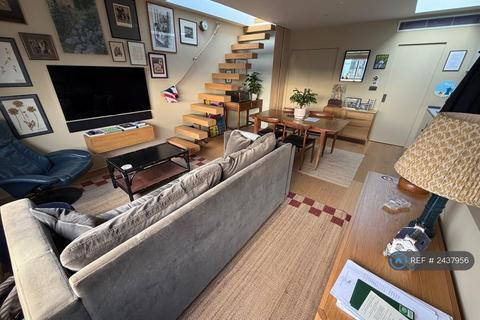 1 bedroom flat to rent, Chepstow Crescent, London, W11