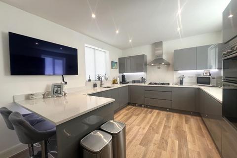 4 bedroom detached house for sale, Muddlebridge Close, Bickington
