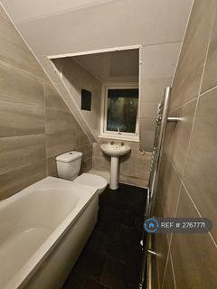 3 bedroom semi-detached house to rent, Salisbury Drive, Prestwich, Manchester, M25