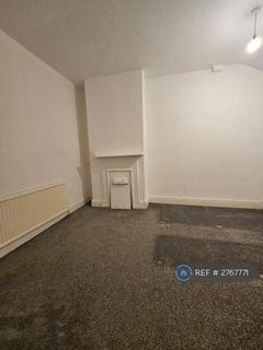 3 bedroom semi-detached house to rent, Salisbury Drive, Prestwich, Manchester, M25