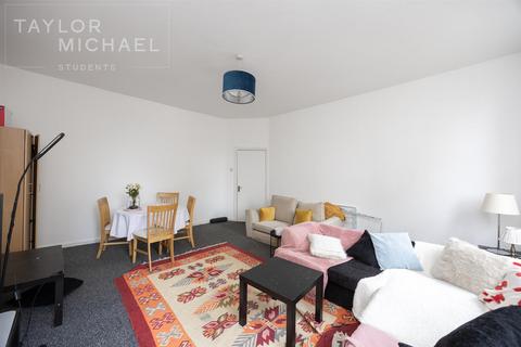 3 bedroom flat to rent, West Street, Brighton
