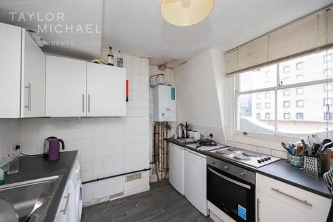 3 bedroom flat to rent, West Street, Brighton