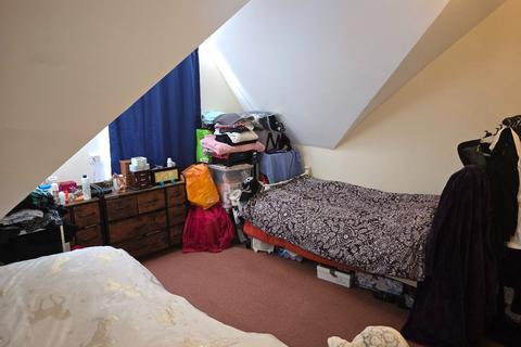 1 bedroom flat to rent, c Maidstone Road, Chatham