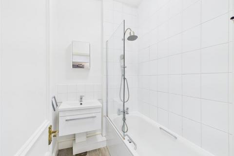 1 bedroom flat for sale, New Steine, Brighton