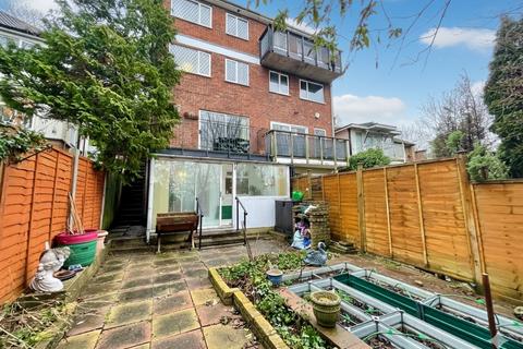 undefined, Crescent Rise, Luton, Bedfordshire, LU2 0AT
