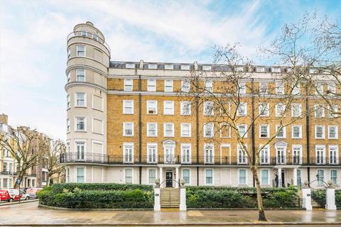 2 bedroom flat for sale, Fitzclarence House, London W11