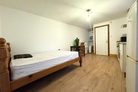 undefined, Cowley Road, Oxford, Oxfordshire, OX4
