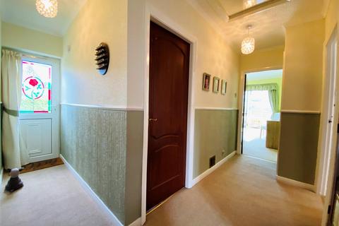 3 bedroom detached bungalow for sale, High Street, Hook, Goole