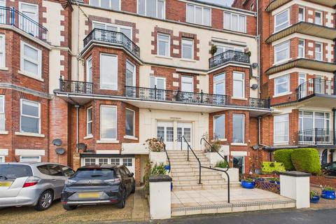 2 bedroom flat for sale, Endcliffe Mansions, Bridlington