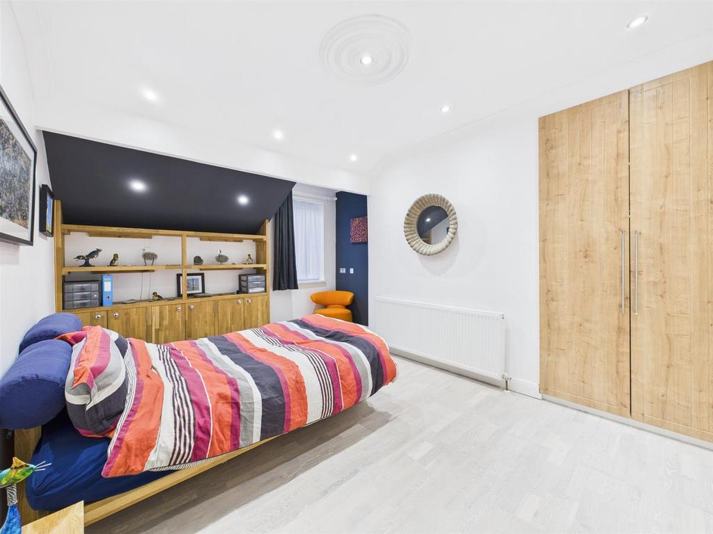 Bedroom: