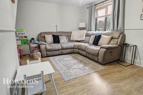 3 bedroom terraced house for sale, Thames Way, Caister-on-Sea